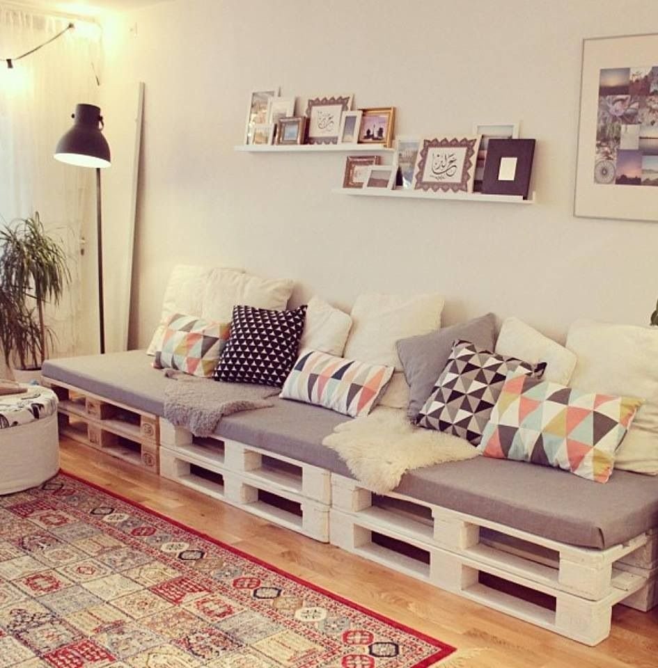 Гостиная диван из поддонов