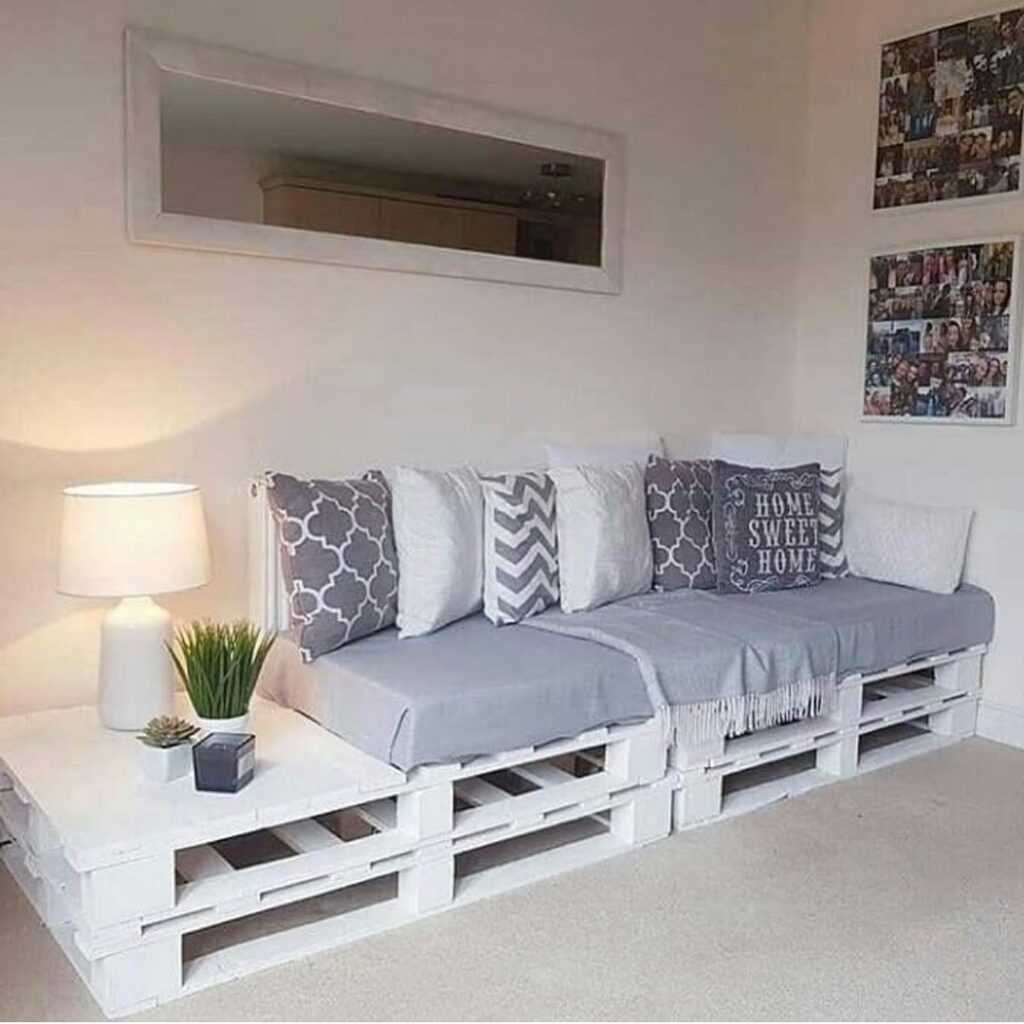 Уличный диван из поддонов