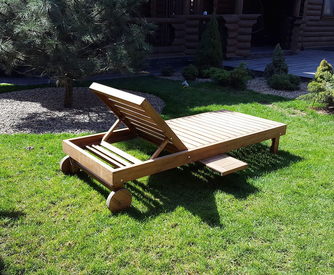 Шезлонг из досок