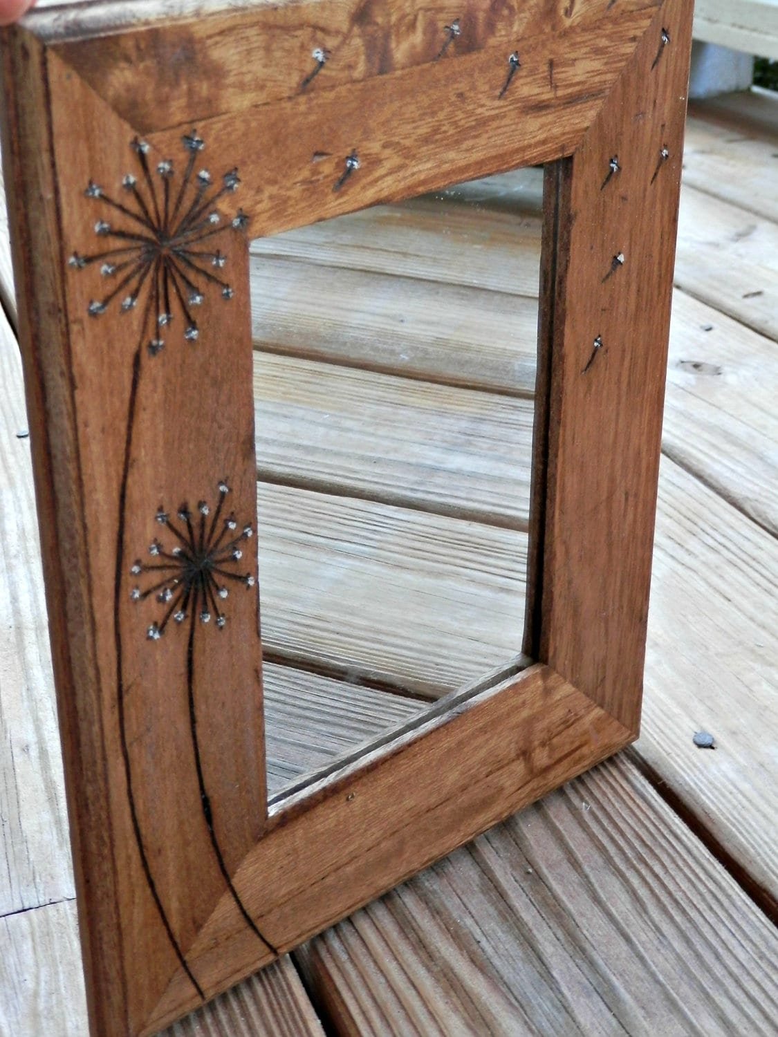 Рамка для зеркала из дерева