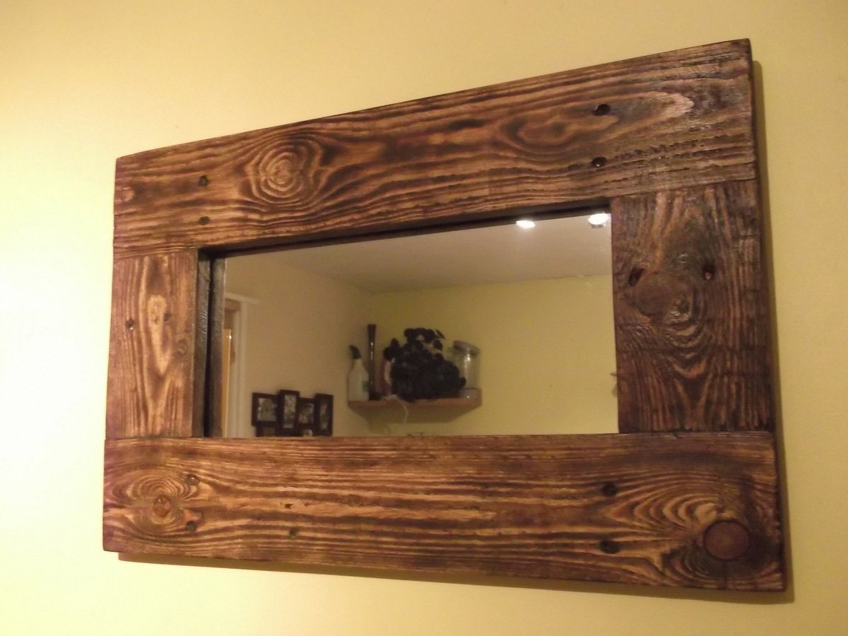 Рамка для зеркала из дерева