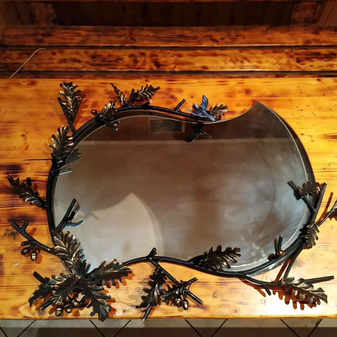 Кованая рама для зеркала