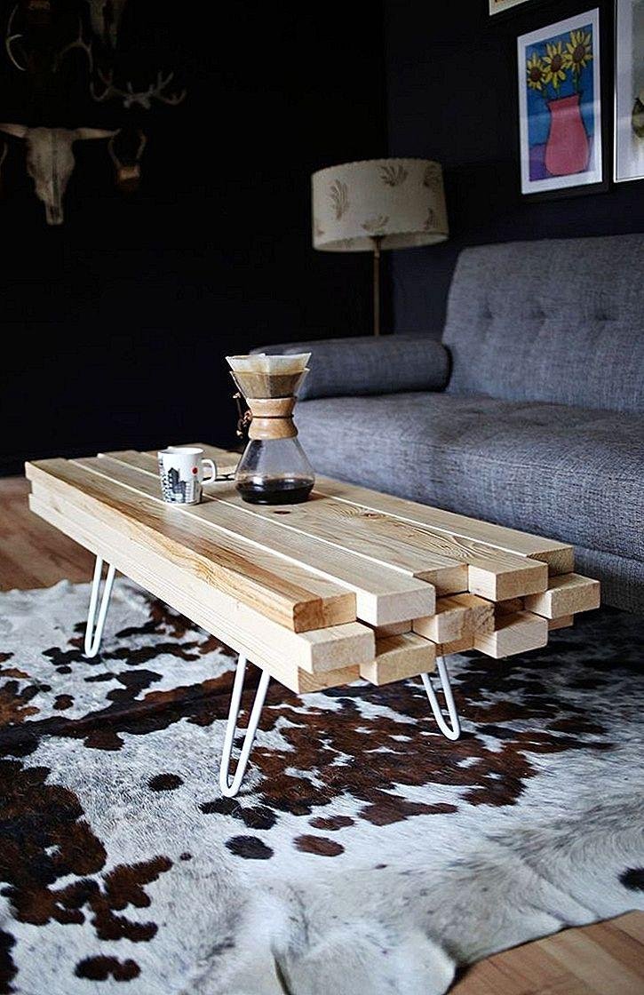 Журнальный столик из дерева