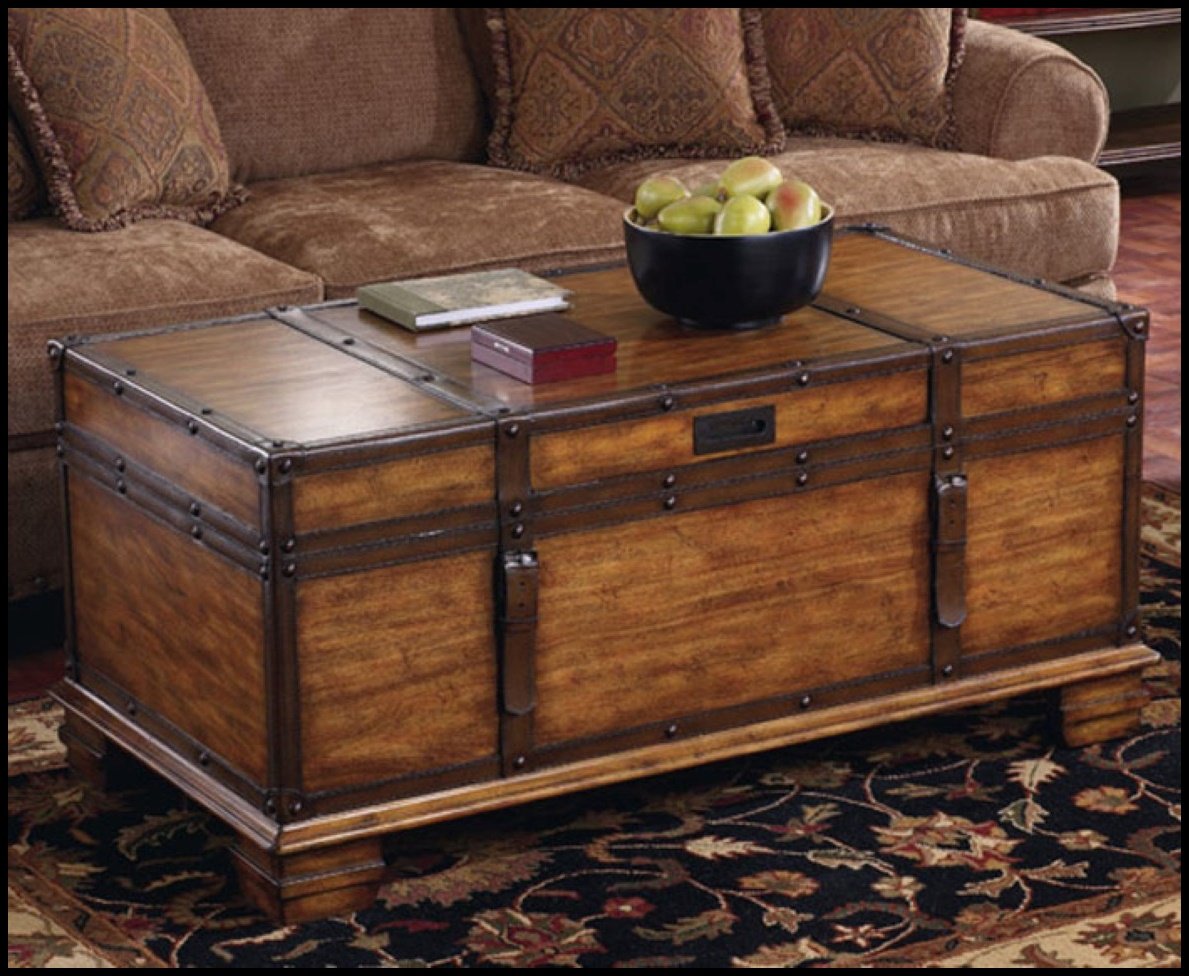 Журнальный столик из чемодана