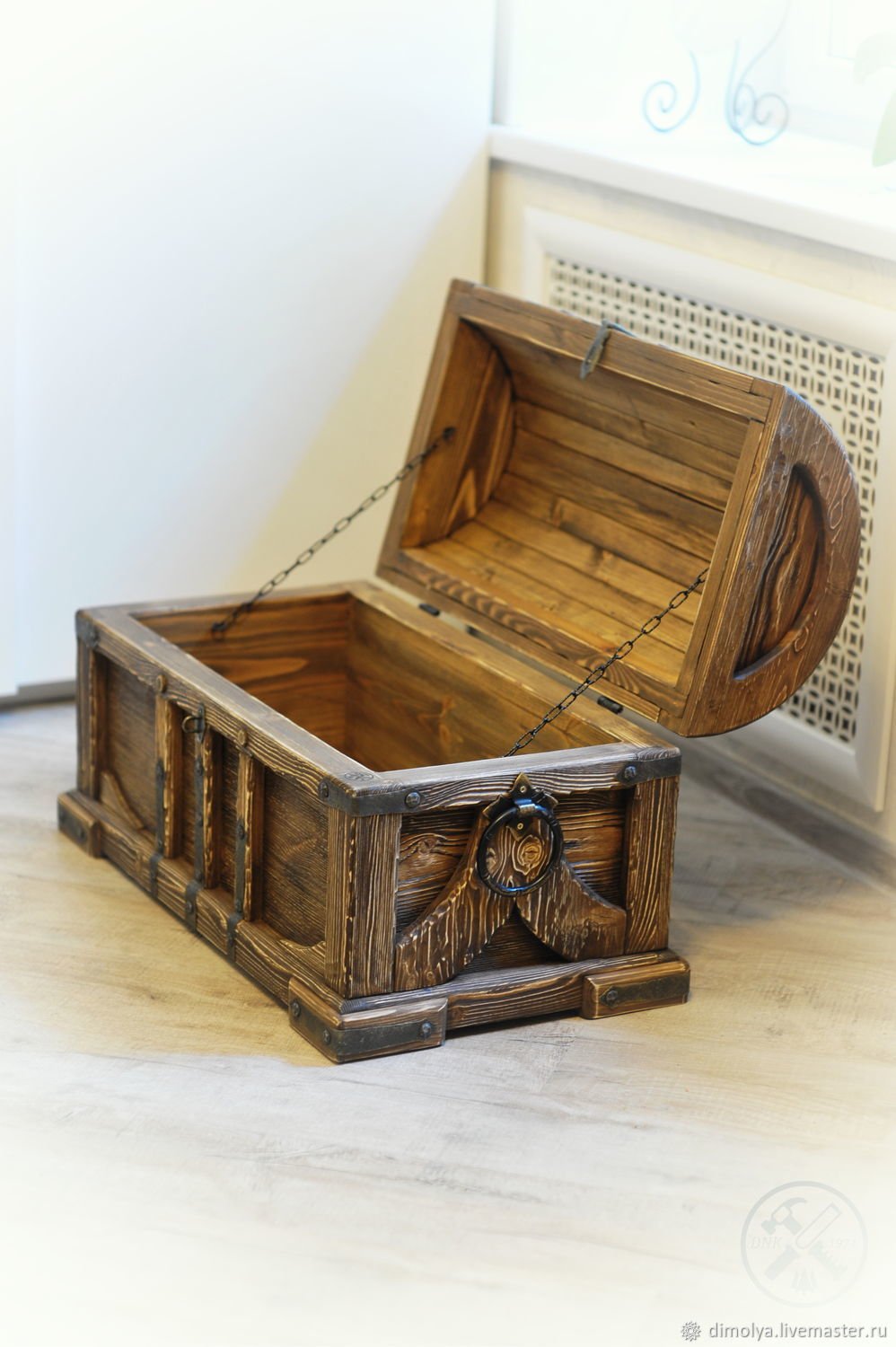 Сундук под старину