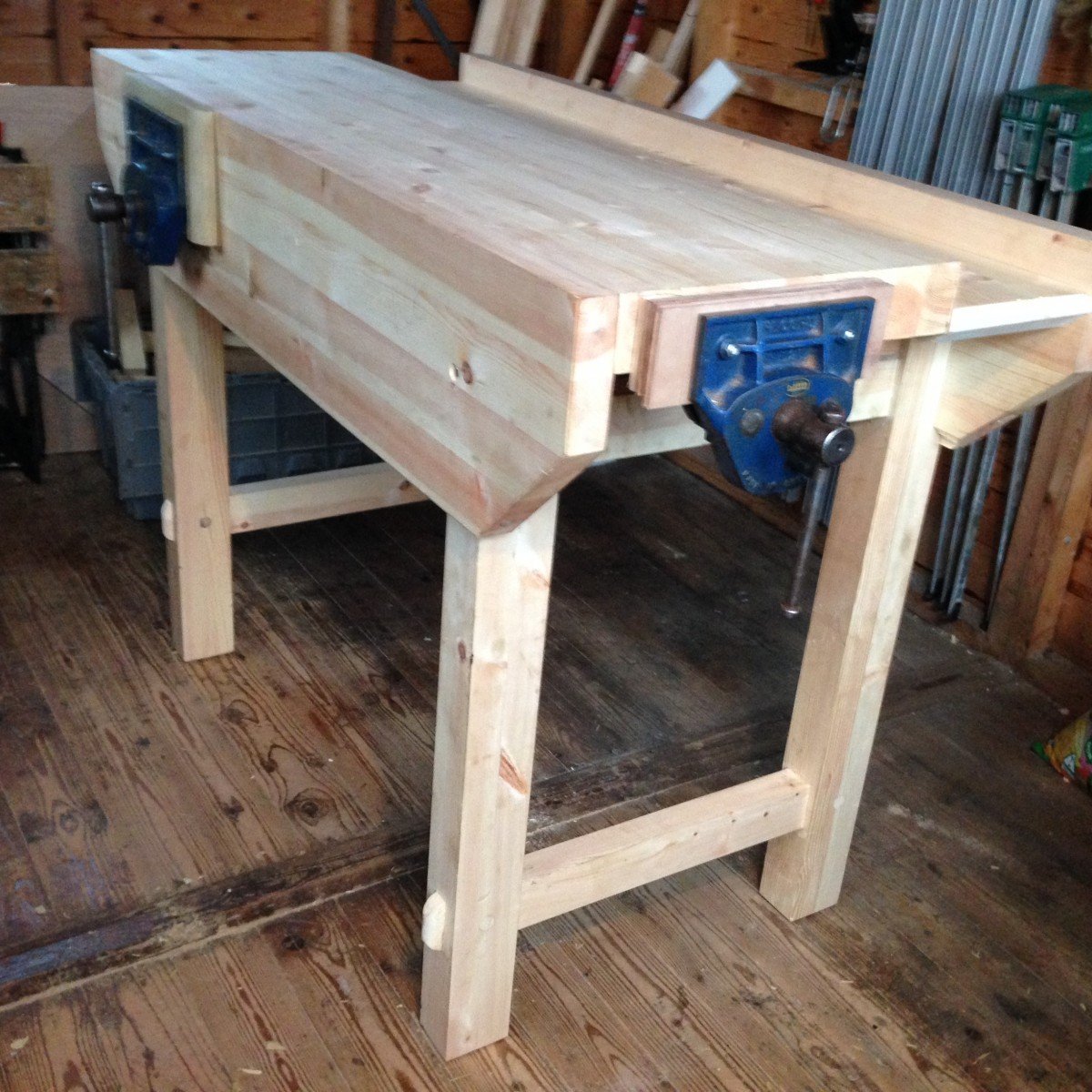 Столярный стол