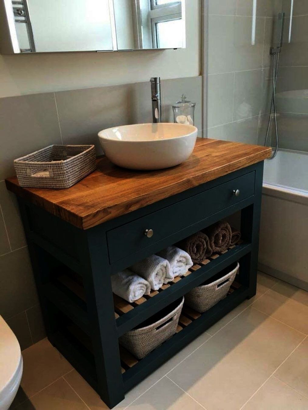 Тумба под раковину в ванной