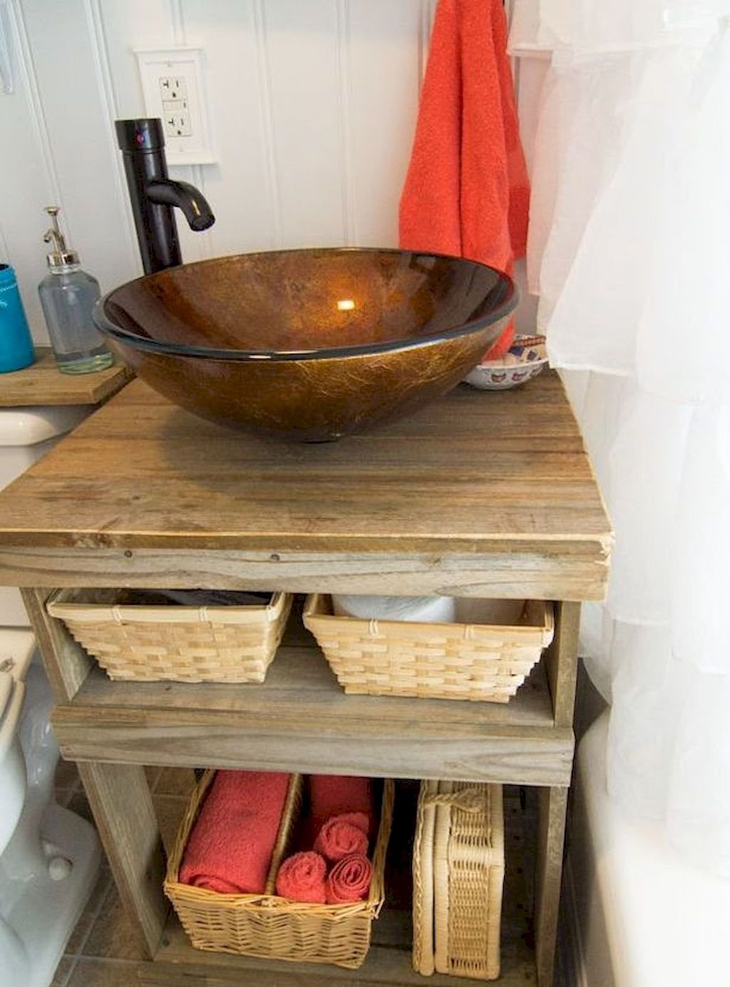 Стол под раковину в ванную из дерева