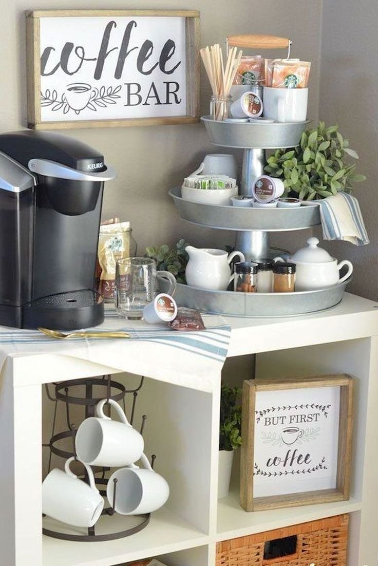 Уголок для чая и кофе на кухне