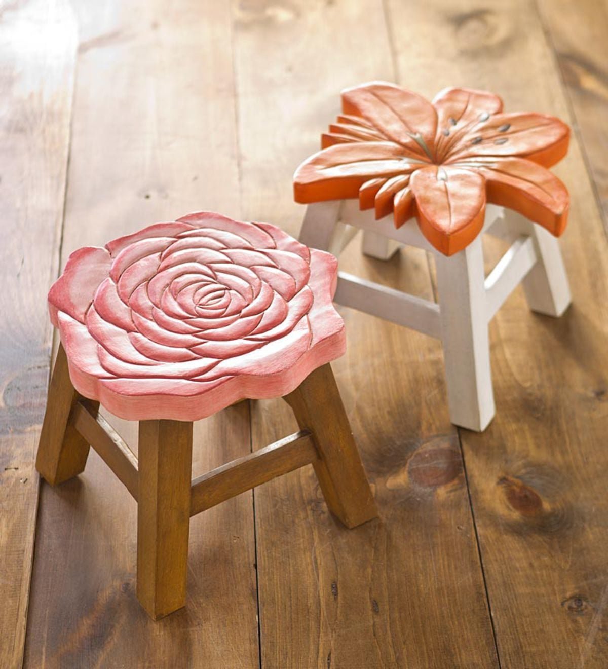 Табуретки деревянные окрашенные