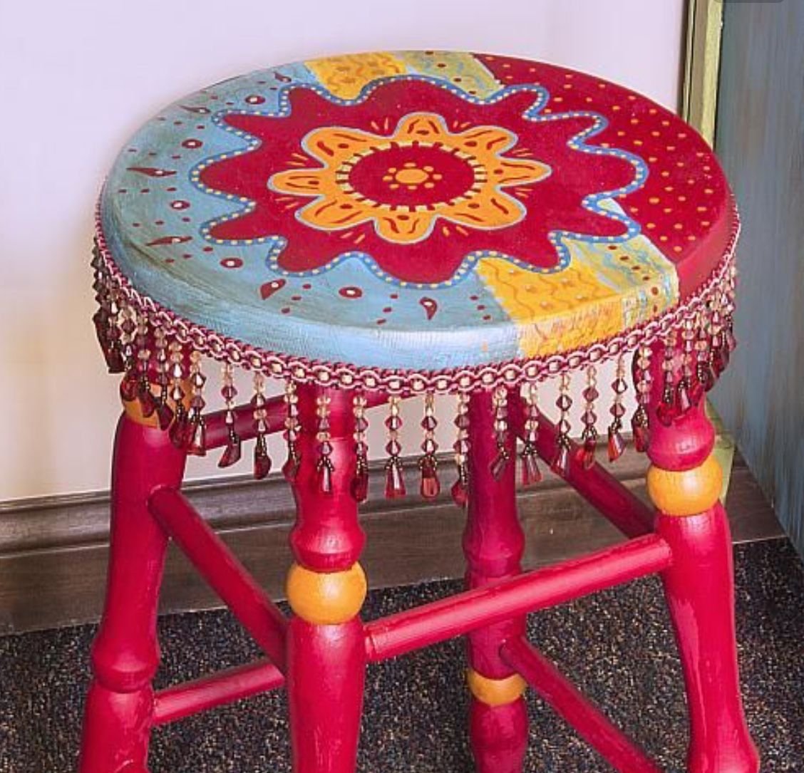 Декор старой табуретки