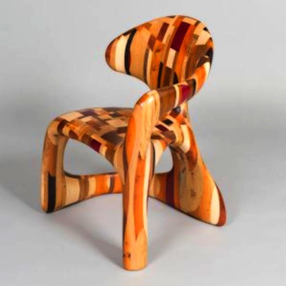 Дизайнерский табурет из дерева