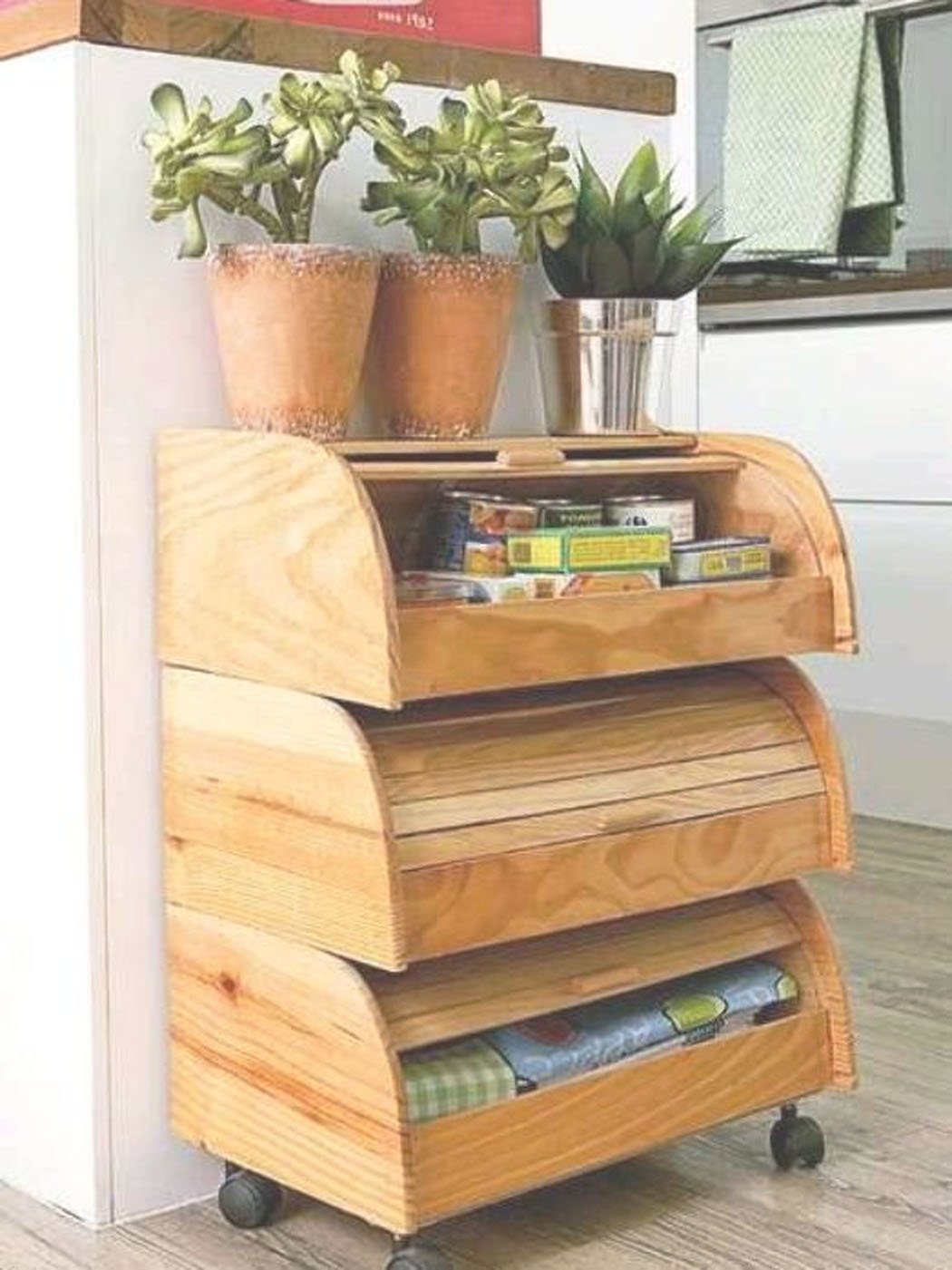 Тумба на колесиках для кухни