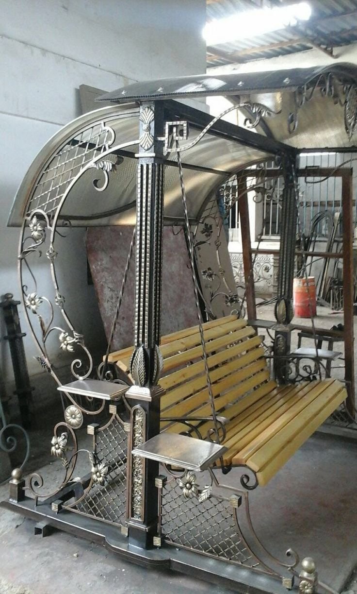 Качеля металлическая