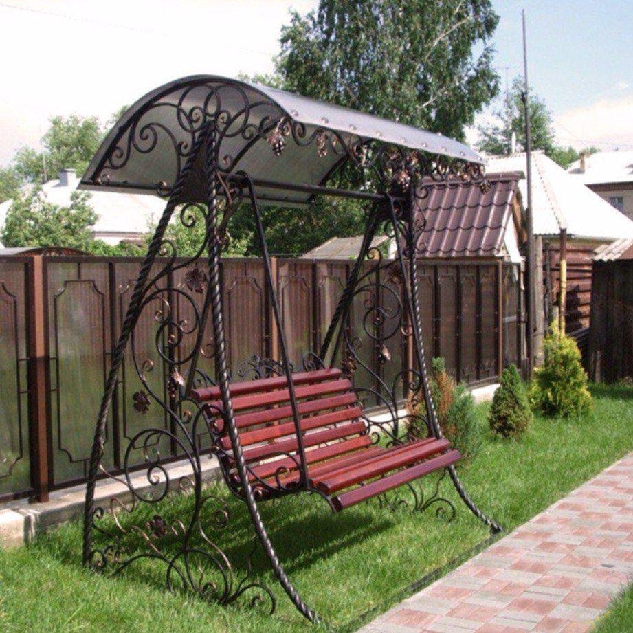 Металлические качели с крышей