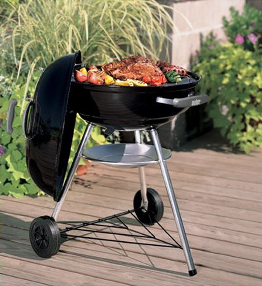 Угольный гриль Weber Compact kettle 57 см черный