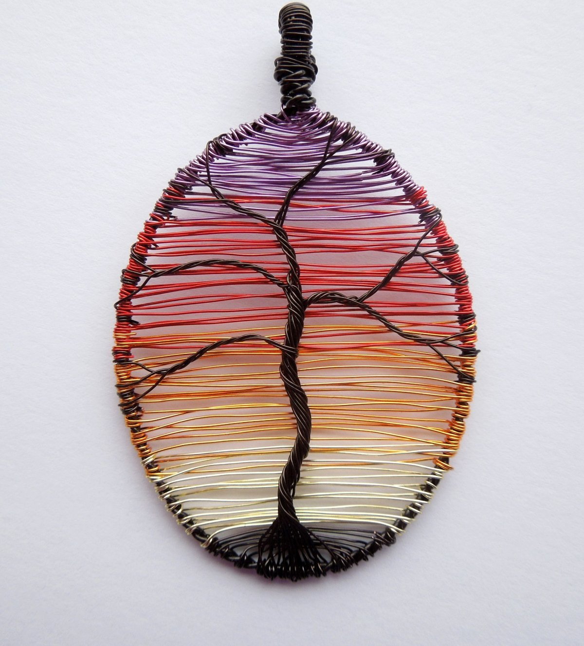 Подвески из нити