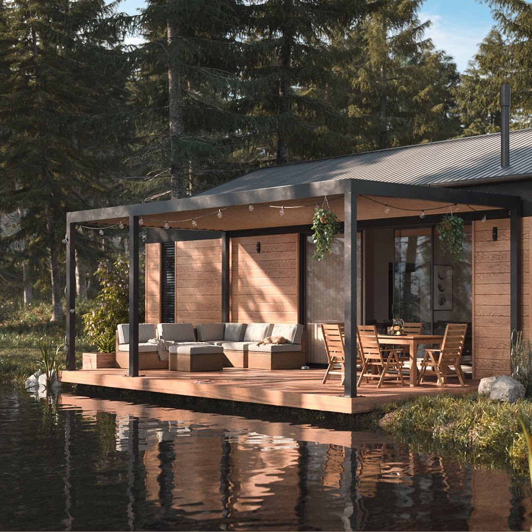 Деревянный дом у озера