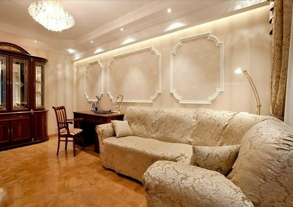 Гостиная с декоративной штукатуркой