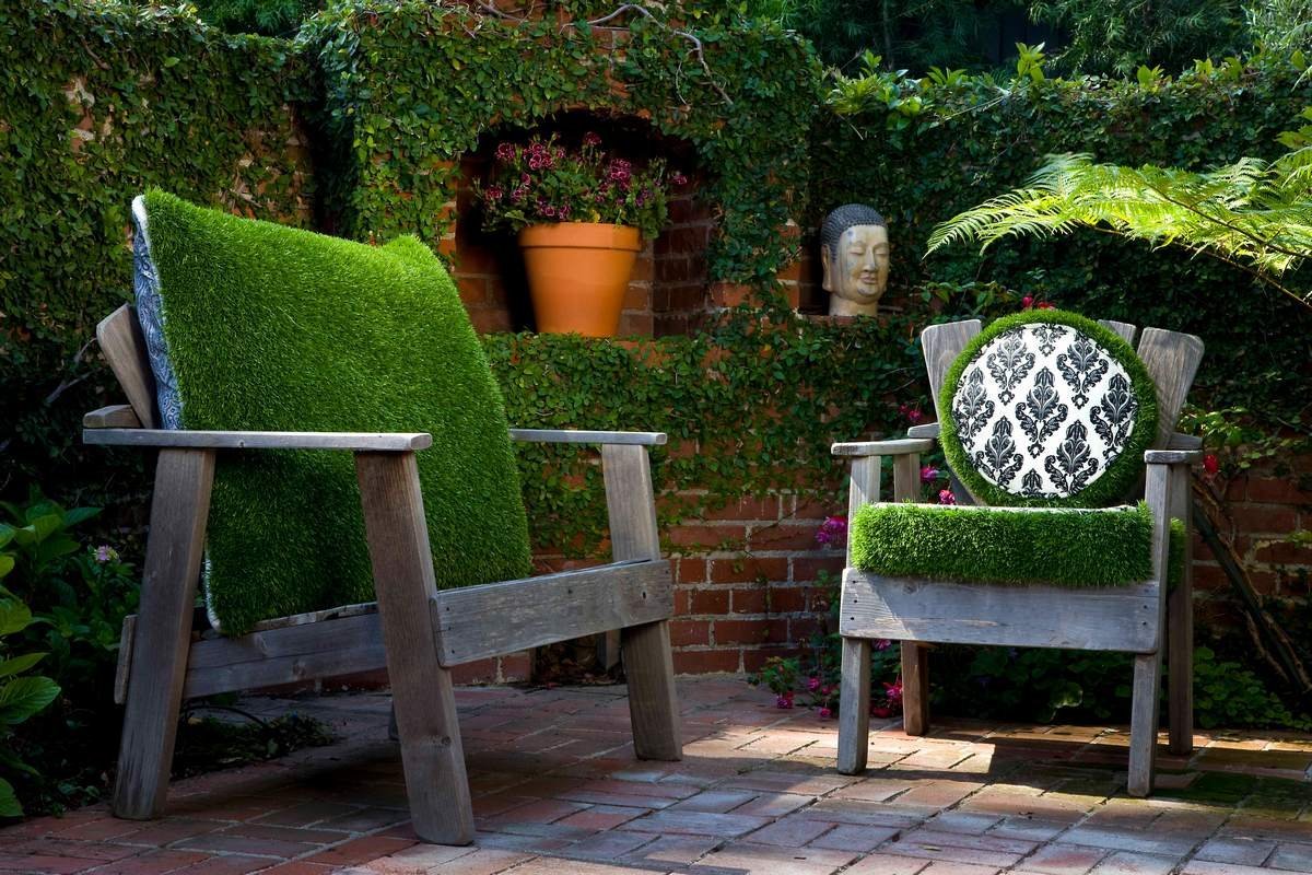 Скамейки в ландшафте