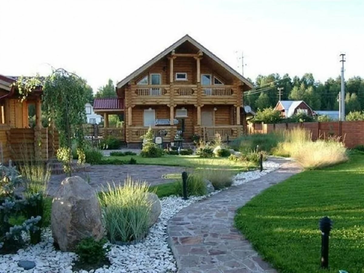 Красивый дом с участком