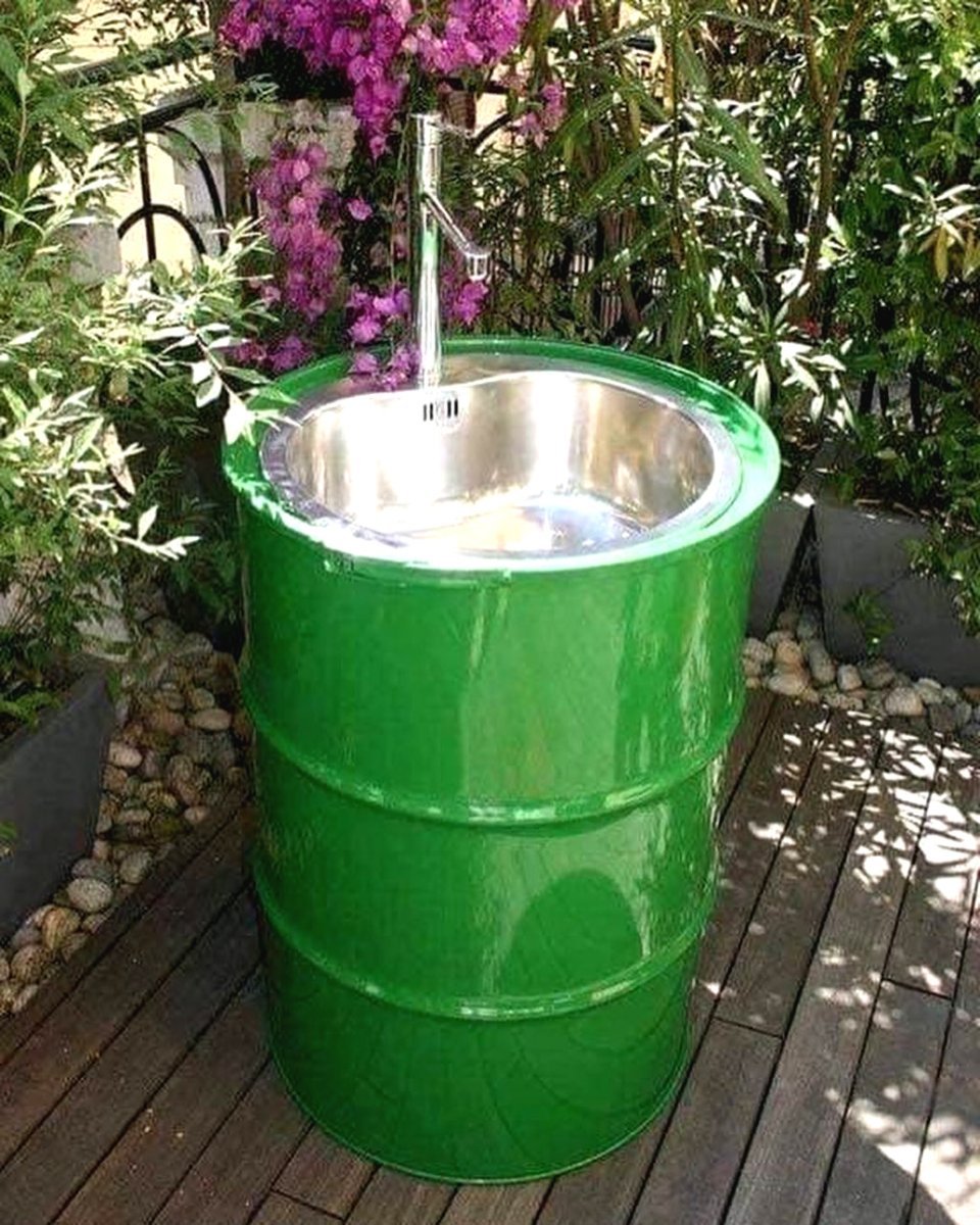 Мойка из бочки на даче