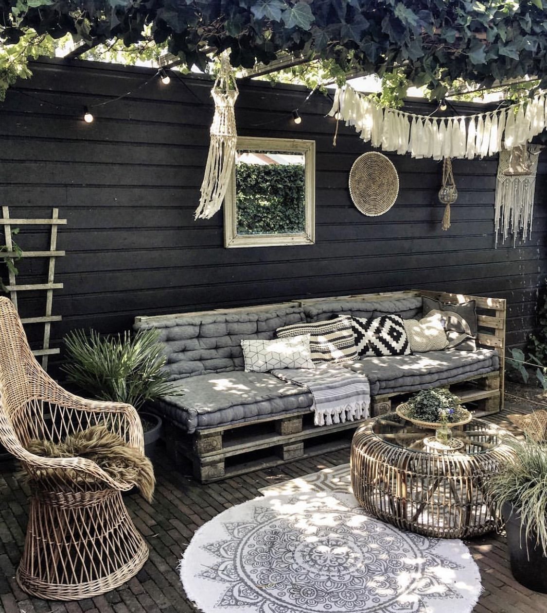 Декор для сада в деревенском стиле