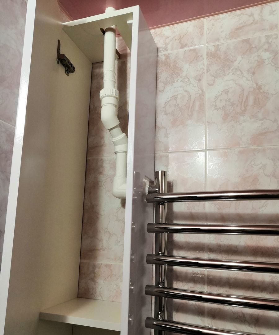 Шкаф для труб в ванной