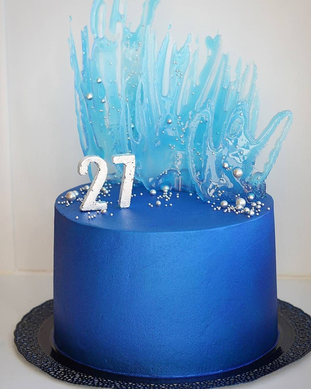 Декор из изомальта для торта