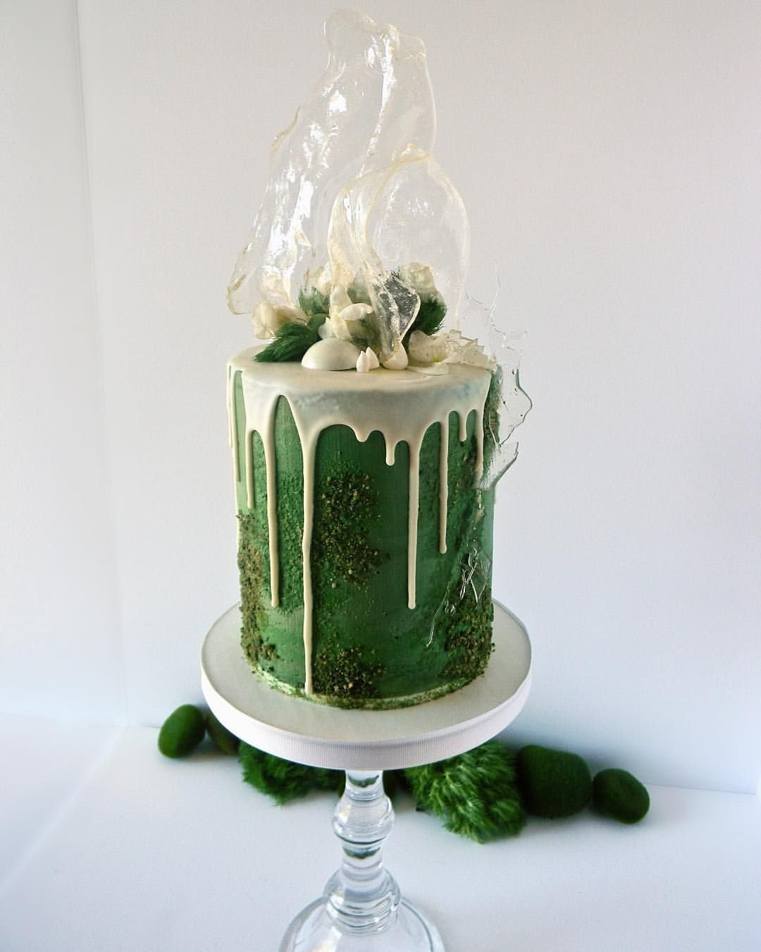 Декор для зеленого тортика