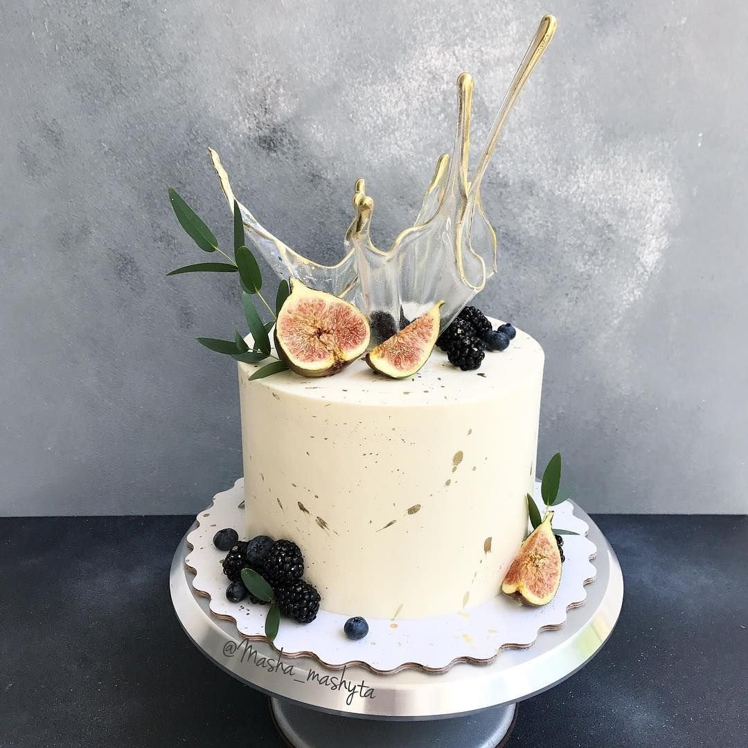 Необычный декор торта