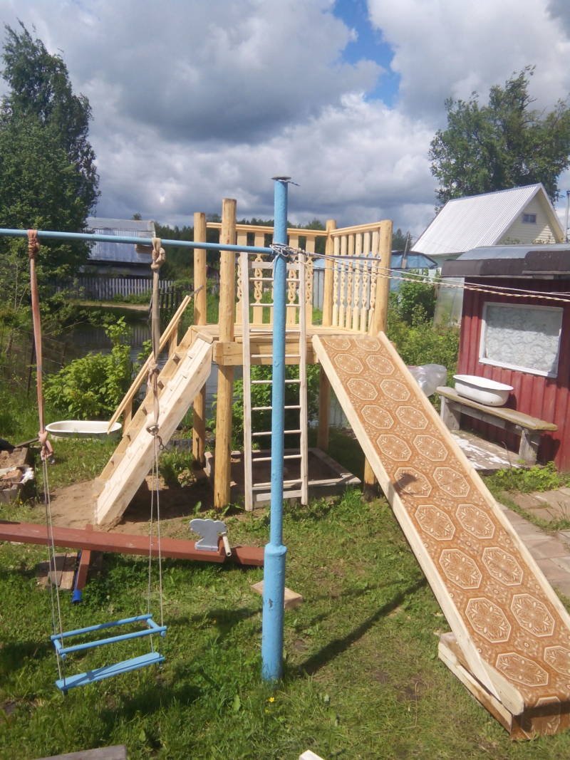 Дача детский площадка