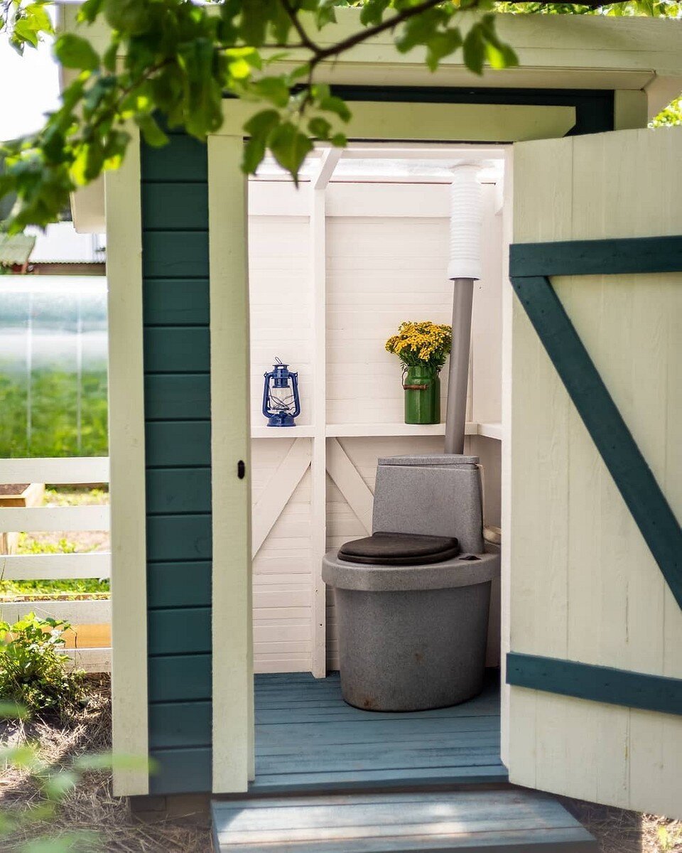 Туалет дачный