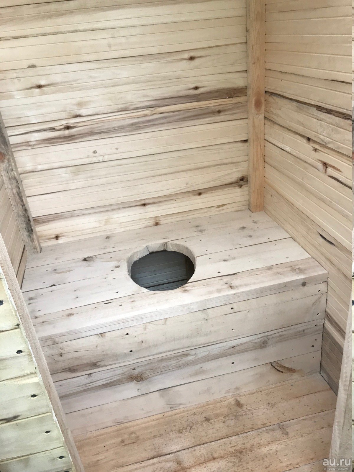 Вентиляция в дачном туалете