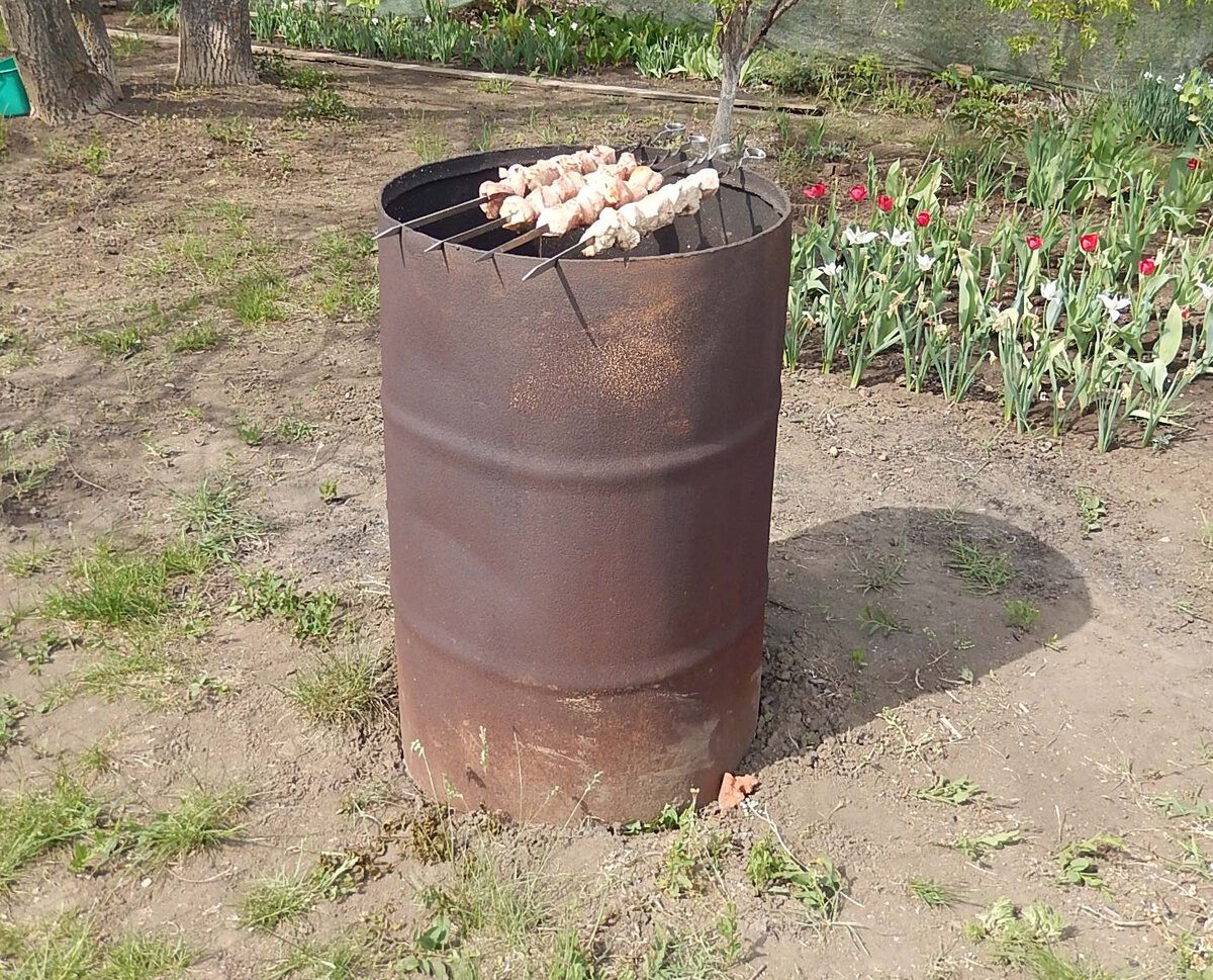 Мангал из бочки 200 литров вертикальный