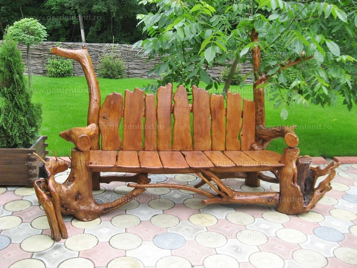 Оригинальные деревянные скамейки