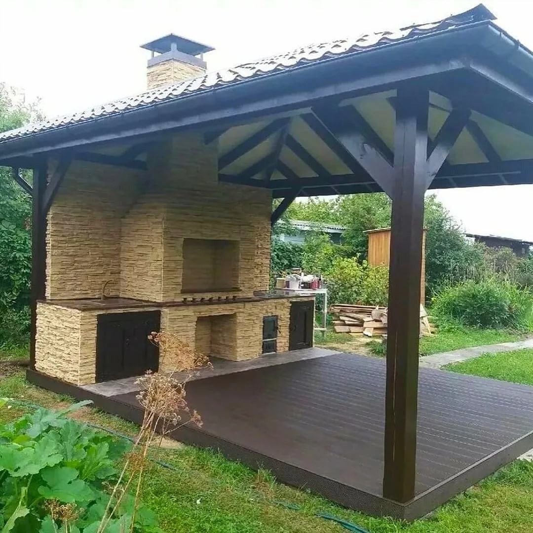 Беседка с навесом для мангала