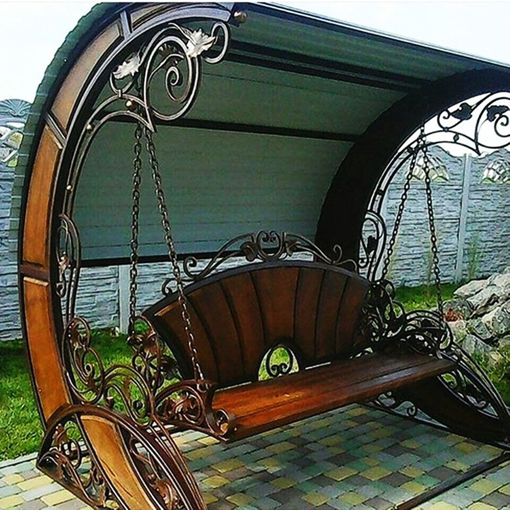 Красивые металлические качели