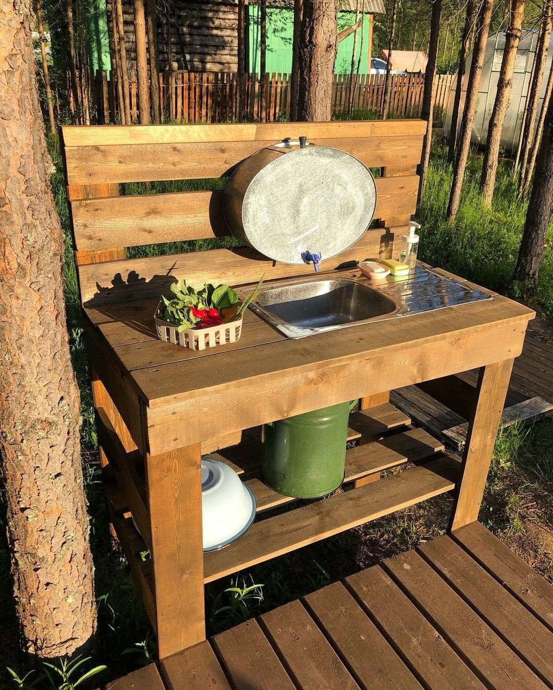 Уличный умывальник для дачи