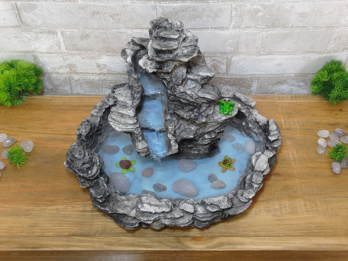 Фонтан из камня