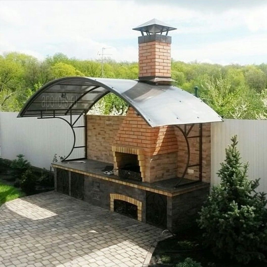 Барбекю под навесом