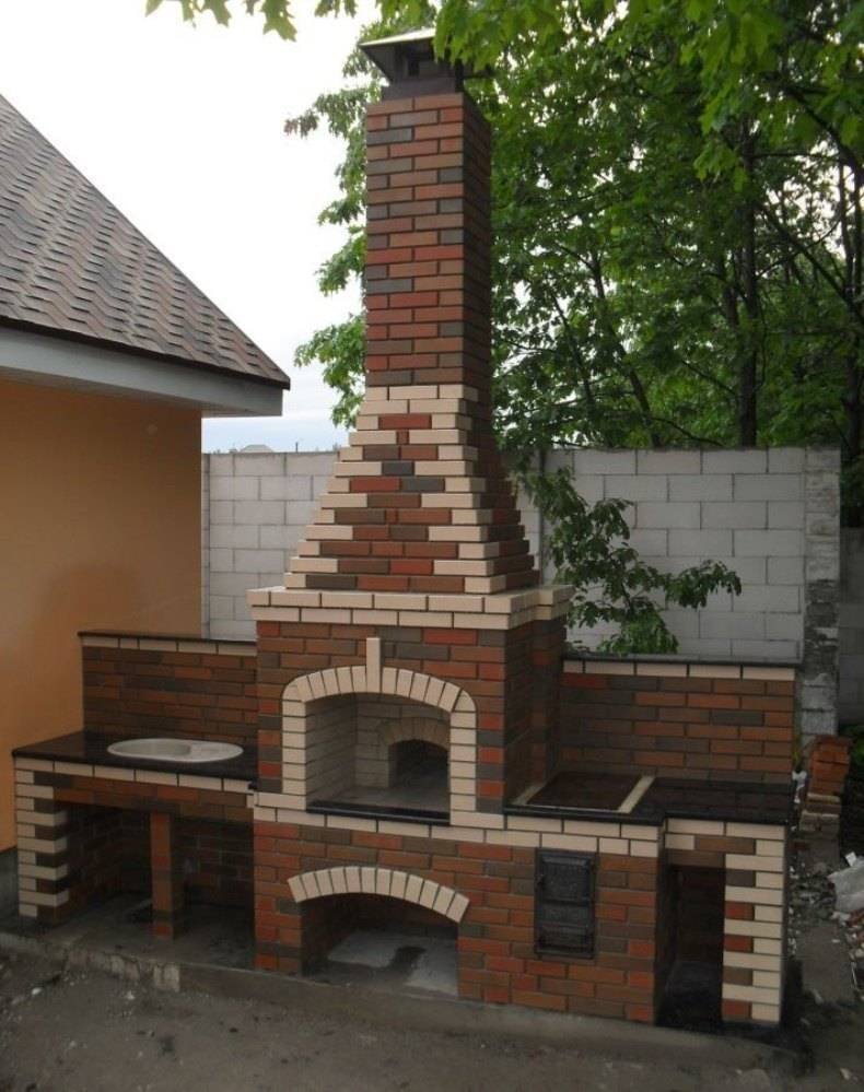 Печь барбекю из кирпича