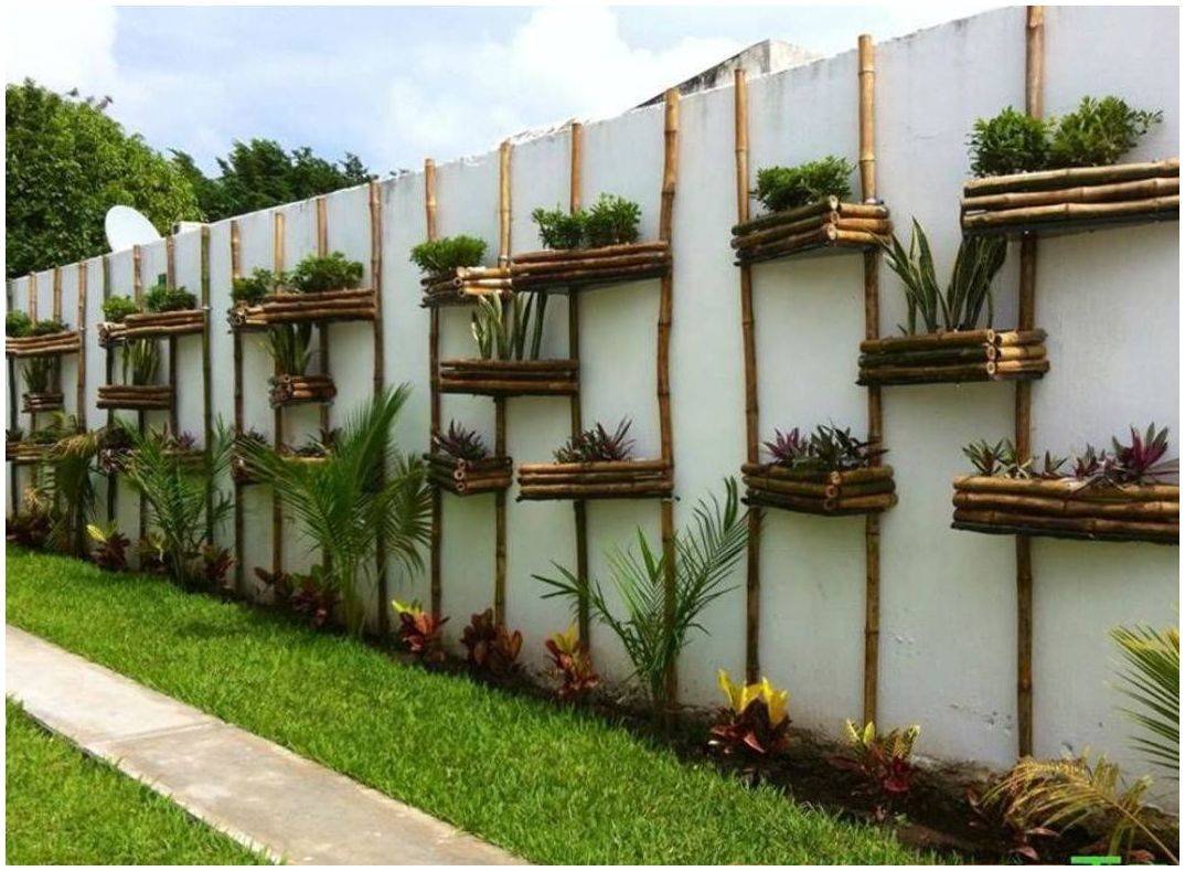 Украшение забора на даче