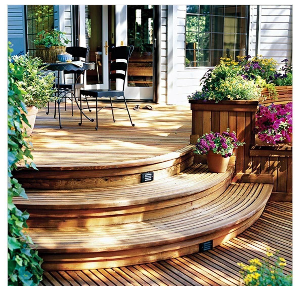 Ступеньки на веранду