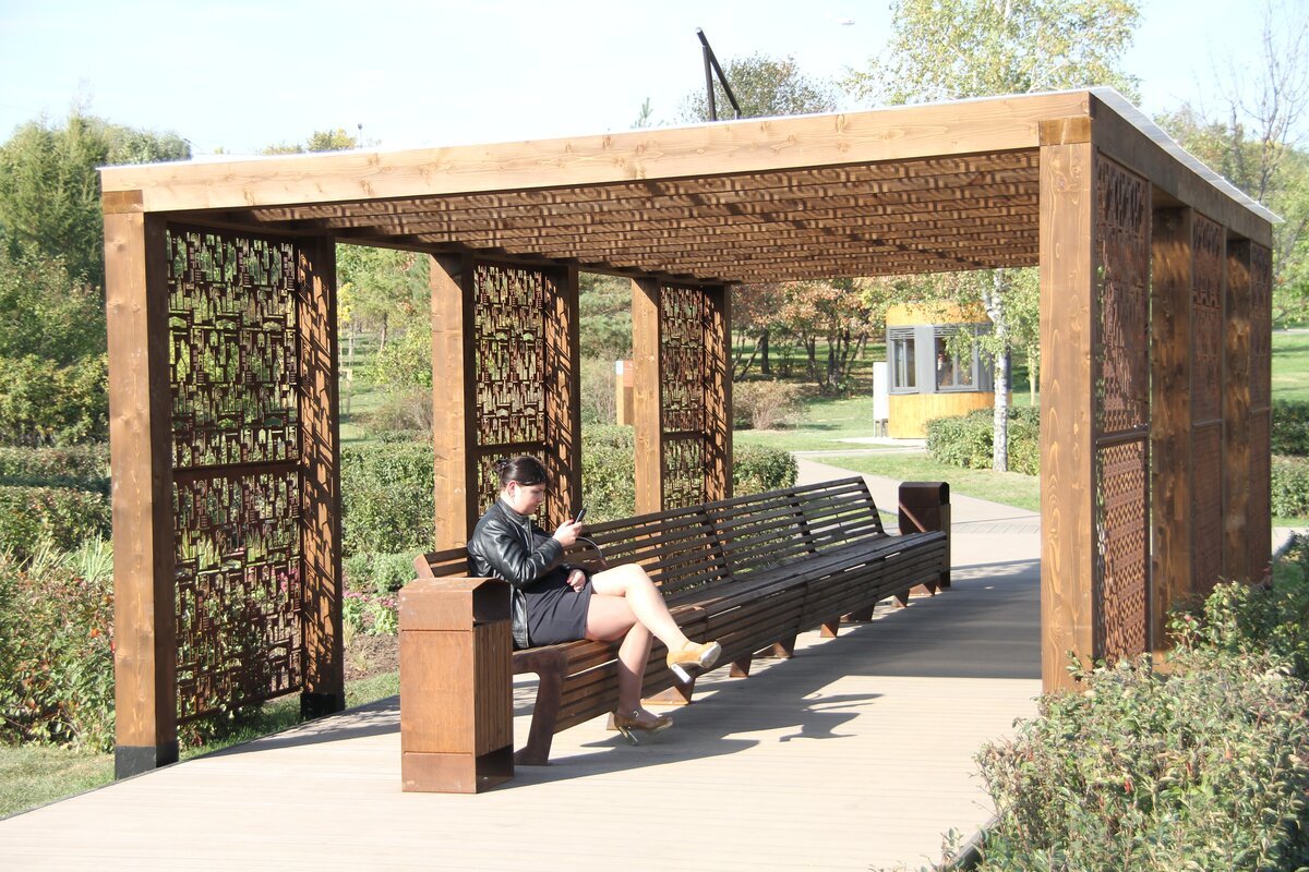 Пергола в парке