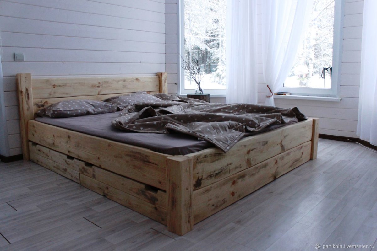 Массивные кровати из дерева