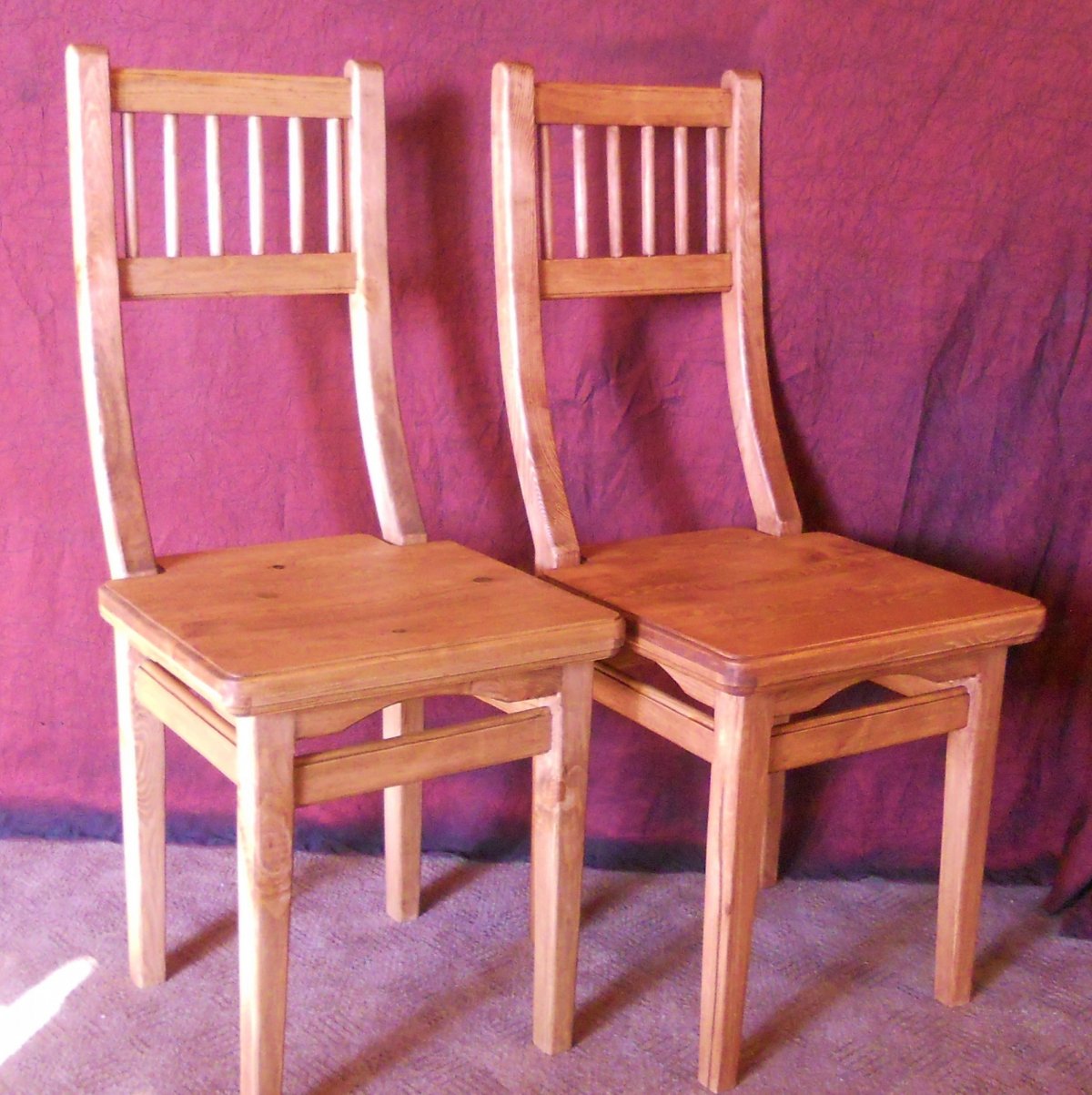 Стулья из дерева