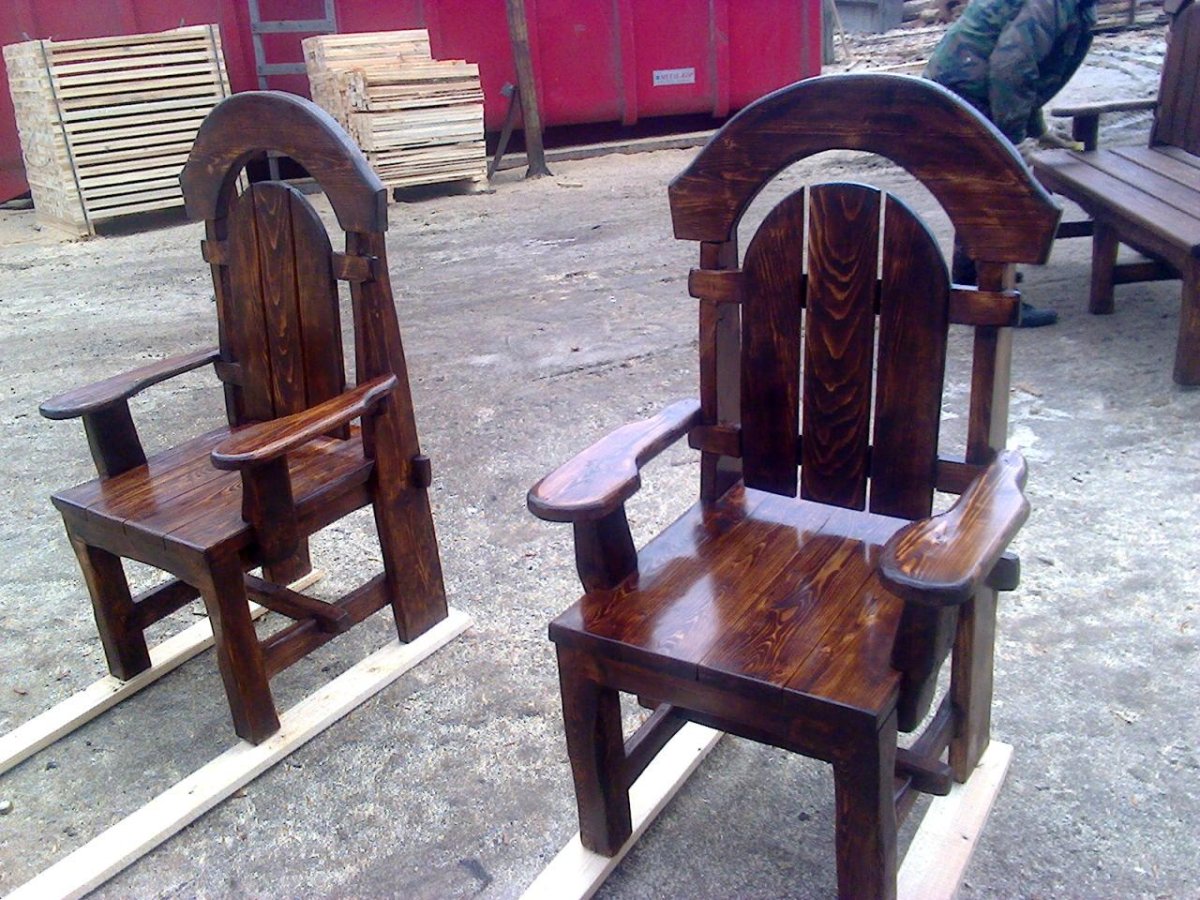 Стулья состаренные деревянные