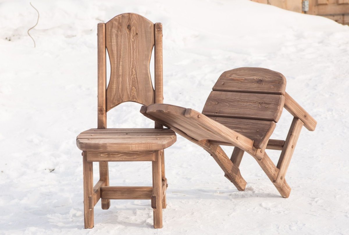 Стульчик из дерева