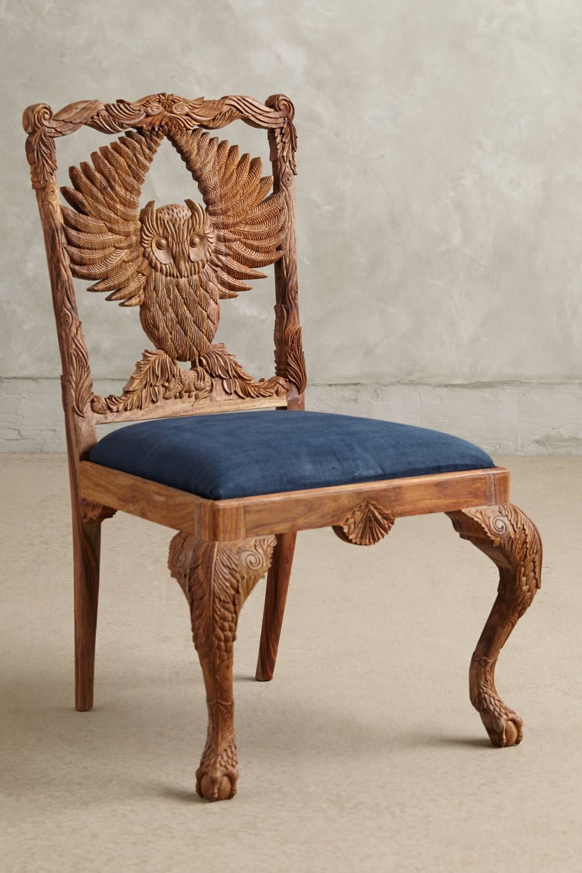 Резная мебель из дерева